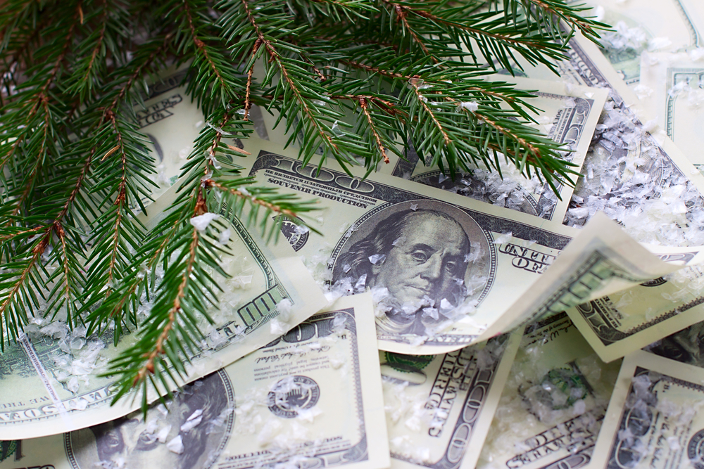 Washington Examiner: Each year, as families decorate their Christmas trees, they bring down their favorite ornaments from the attic and look for new curios to add to their collections.
